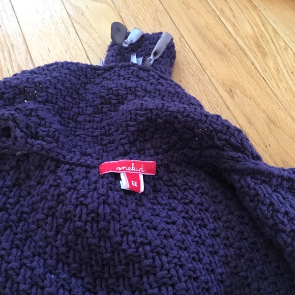 One Kid size 6x Tunic Sweater - Picture 2 of 3